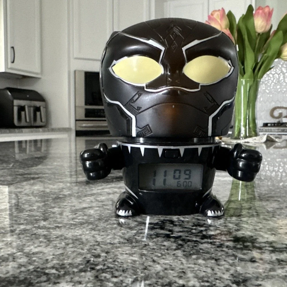 Bulb Botz Marvel Black Panther Talking Alarm‎ Clock w/ Night Light 5.5in